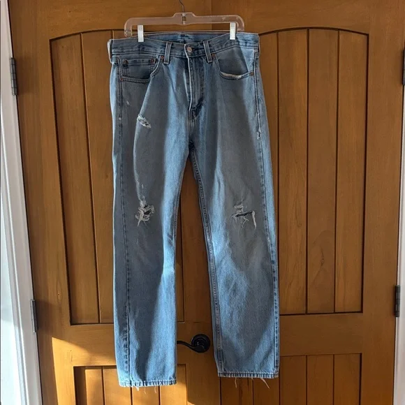 Men's Distressed Levi's Jeans 505 Size 34 x 32 - Picture 2 of 14